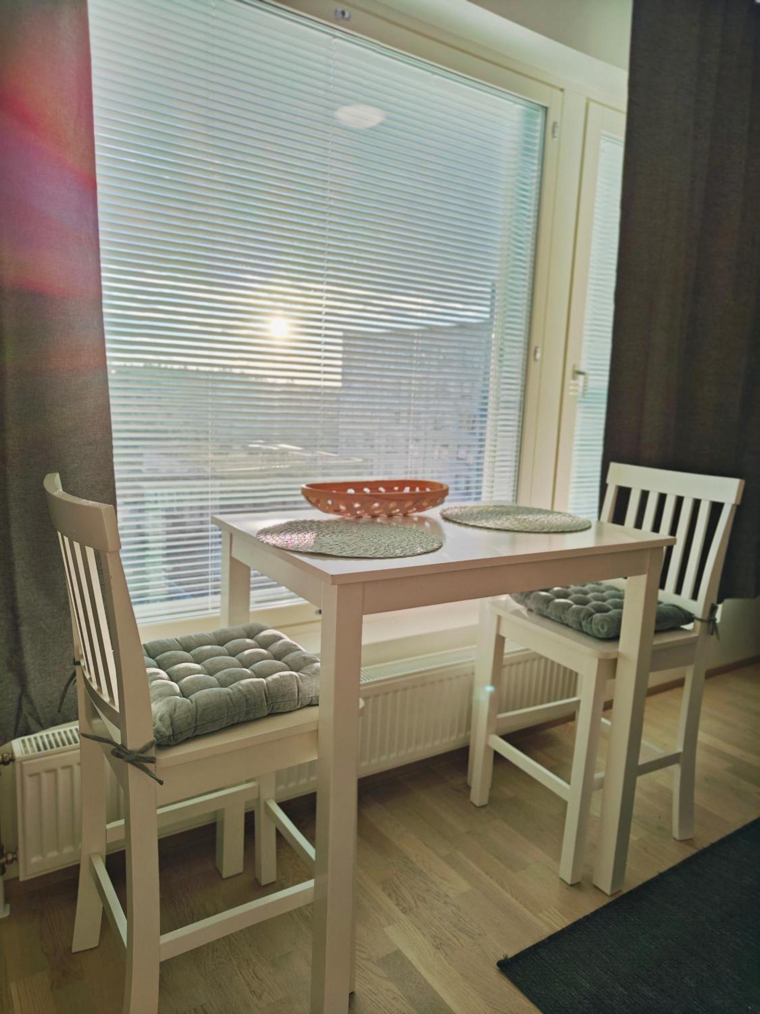Apartment Haermaelaen Kotoisa - Valoisa Yksioe - Free Parking & Wifi Tampere