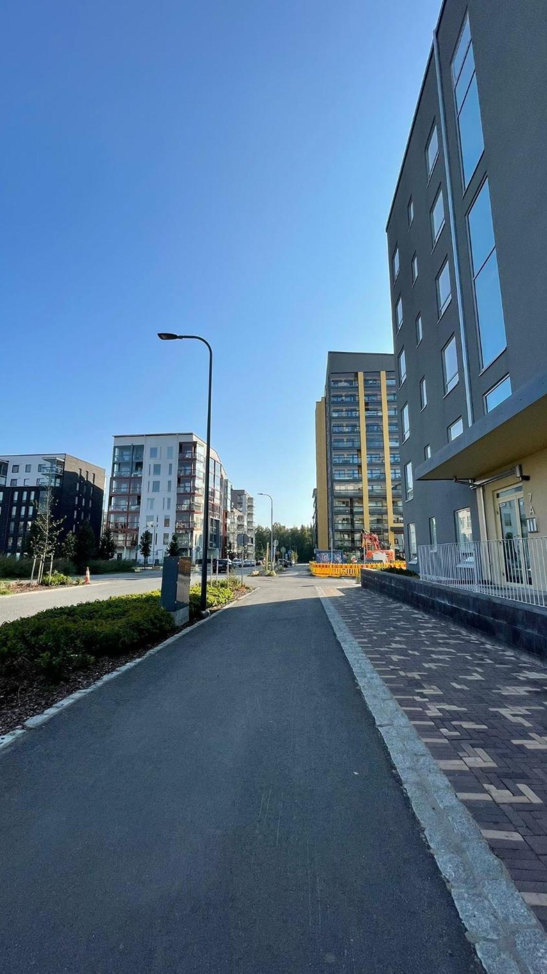 Apartment Haermaelaen Kotoisa - Valoisa Yksioe - Free Parking & Wifi
