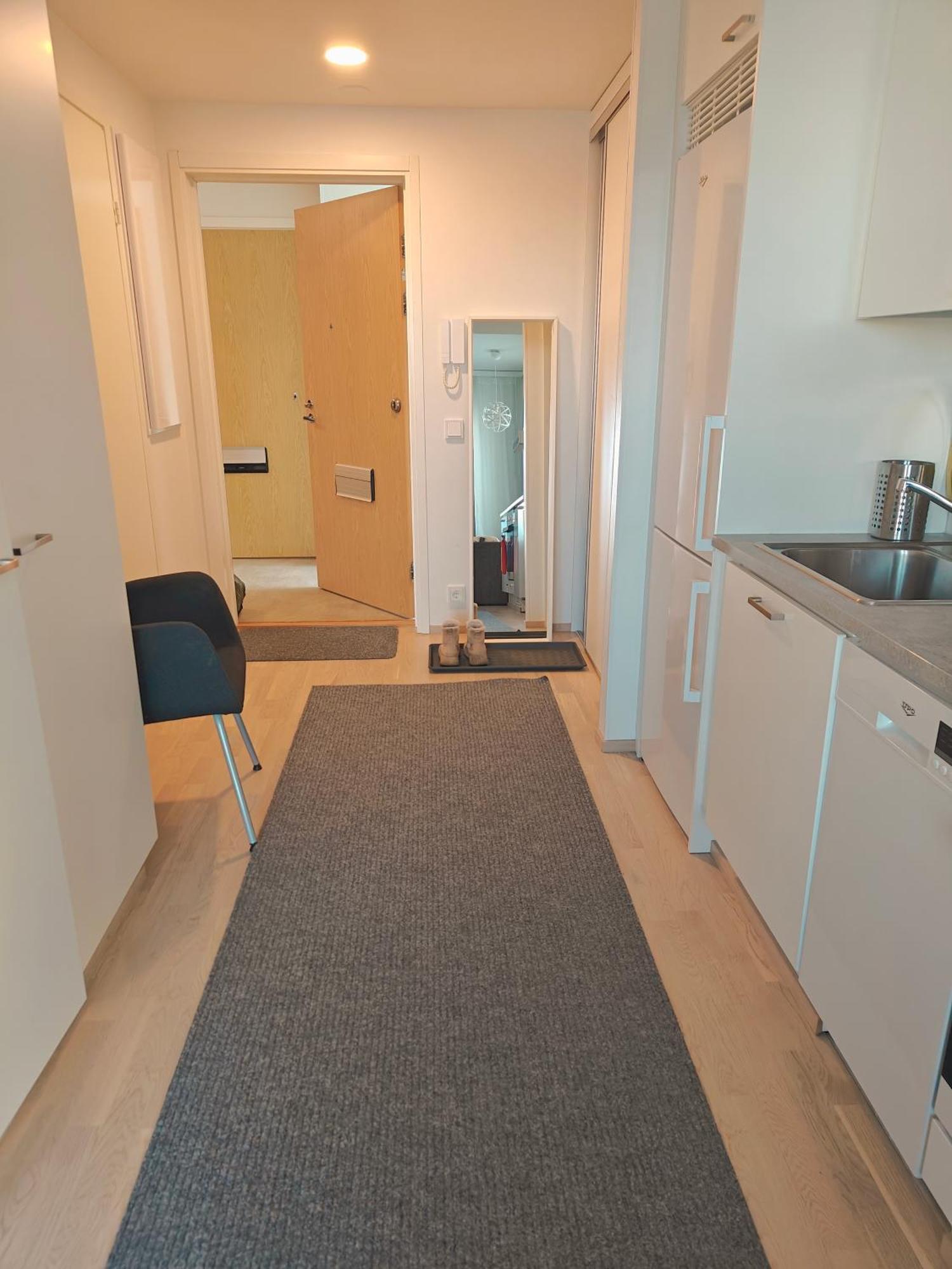 Apartment Haermaelaen Kotoisa - Valoisa Yksioe - Free Parking & Wifi